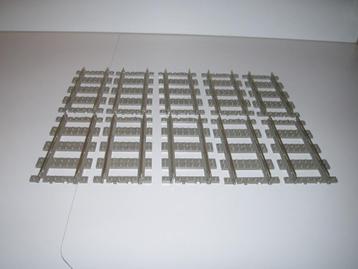 10 LEGO 4515 9v Rails Recht GRIJS perfecte staat! beschikbaar voor biedingen