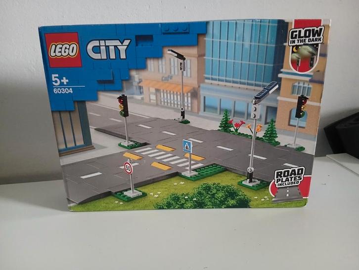 LEGO City wegplaten set 60304 (ongeopend), Kinderen en Baby's, Speelgoed | Duplo en Lego, Zo goed als nieuw, Lego, Complete set
