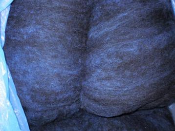 Prachtige geverfde tinten gekaarde schapenwol wol spinnewiel beschikbaar voor biedingen