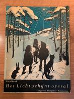 Oude antieke kerst kerstboek Het licht schijnt overal, Boeken, Kinderboeken | Jeugd | onder 10 jaar, Gelezen, Ophalen of Verzenden