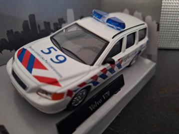 Volvo V70 Politie KPLD 2000 Schaal 1:43 
 beschikbaar voor biedingen