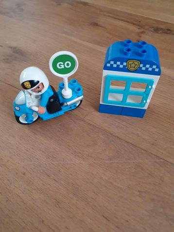 Lego Duplo politiemotor 10900 beschikbaar voor biedingen