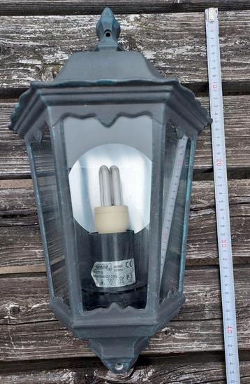 Stijlvolle Buitenlamp met E27 fitting 230V beschikbaar voor biedingen