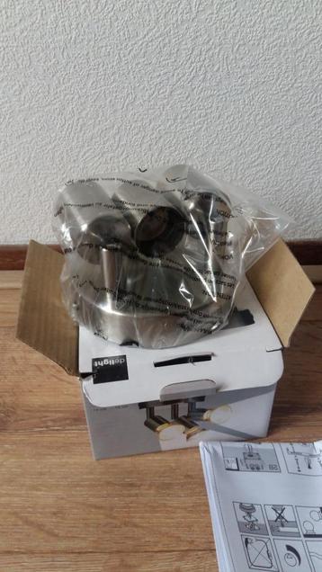 Nieuwe ronde glanzende chrome spots . 3-lichts. beschikbaar voor biedingen