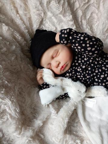 Reborn Baby pop meisje!  beschikbaar voor biedingen