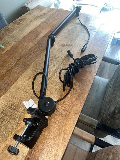 Konig & Meyer Microfoonstandaard + 4,5m & 8,5m XLR Kabels, Muziek en Instrumenten, Standaards, Zo goed als nieuw, Ophalen of Verzenden