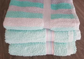 Hema handdoeken mint beschikbaar voor biedingen