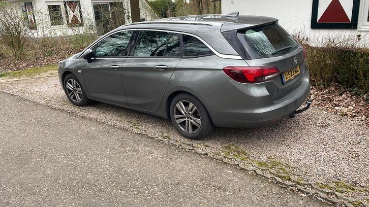 Opel Astra 1.6 Cdti 81KW Sports Tourer 2018 Grijs, Auto's, Opel, Particulier, Diesel, B, Stationwagon, Handgeschakeld, Geïmporteerd