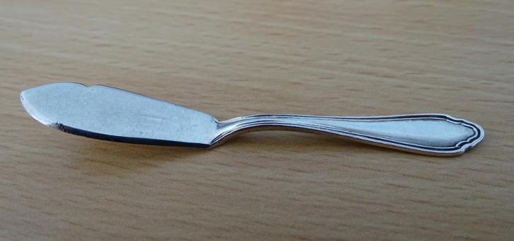 Zilver klein botermes / kaas of tapas spatel 7.5 cm antiek, Antiek en Kunst, Antiek | Bestek, Ophalen of Verzenden