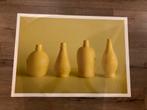 Foto: Yellow Plastic Bottles van Bob Negryn in koker, Ophalen