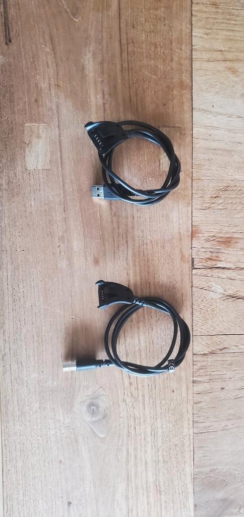 2 TomTom Smartwatch Oplaadkabels, Telecommunicatie, Mobiele telefoons | Toebehoren en Onderdelen, Gebruikt, Overige merken, Snoer of kabel