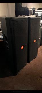 2x JBL SRX 722 - 2x 12 inch passieve fullrange luidspreker, Ophalen, Gebruikt, 120 watt of meer, JBL