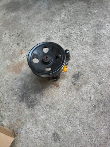 Hydraulische stuurpomp mercedes. beschikbaar voor biedingen
