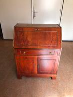 Secretaire kast, Ophalen