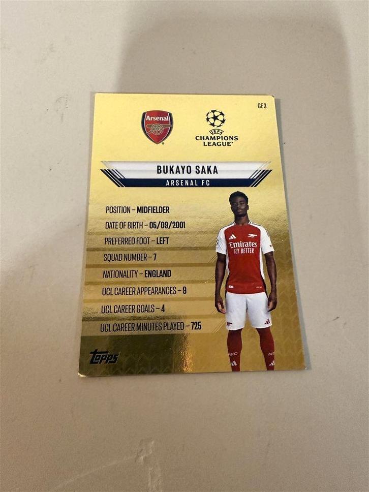 Bukayo Saka Handgesigneerde Arsenal Match Attax Kaart, Verzamelen, Sportartikelen en Voetbal, Zo goed als nieuw, Spelerskaart