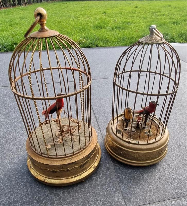 Twee muziekdozen vogelkooi muziek Karl Griesbaum en Reuge, Antiek en Kunst, Antiek | Klokken, Ophalen of Verzenden