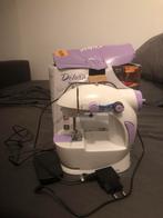 Deluxa Mini Naaimachine - Compact en Handig!, Hobby en Vrije tijd, Naaimachines en Toebehoren, Ophalen of Verzenden, Zo goed als nieuw