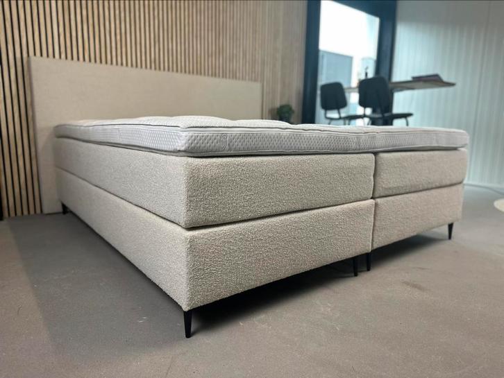 TEDDY WIT TEDDY BEIGE BOXSPRING 180X200 TEDDY 160X200, Huis en Inrichting, Slaapkamer | Boxsprings, Zo goed als nieuw, 160 cm