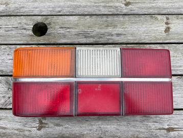 Achterlicht Volvo 240 sedan links beschikbaar voor biedingen