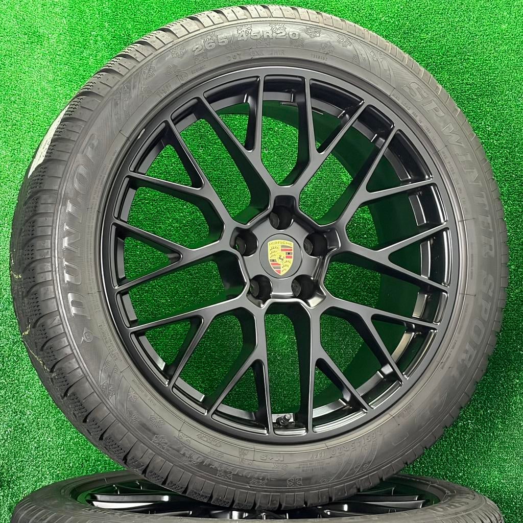 Originele 20 Porsche Macan RS Spyder velgen met winterbanden, Auto-onderdelen, Info@porsche.con, Gebruikt, 265 mm, Banden en Velgen