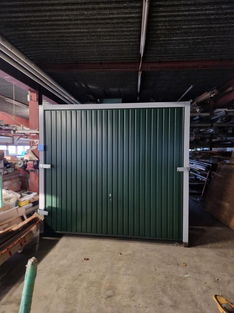 Partij nieuwe garage kanteldeuren, Ophalen, Metaal, 120 cm of meer, 215 cm of meer