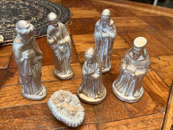 Vintage goudkleurige keramische Kerstfiguren beschikbaar voor biedingen