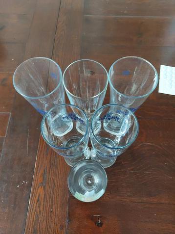 Zes Weizenglazen van 0,5 liter met logo. beschikbaar voor biedingen