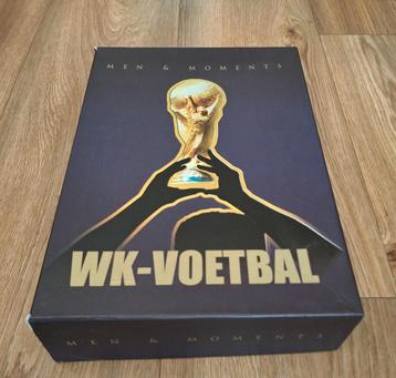 6 WK boeken in bijzondere cassette van VI beschikbaar voor biedingen