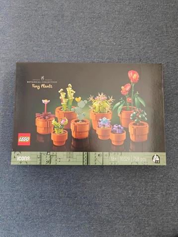 Lego Tiny Plants - Botanische Collectie beschikbaar voor biedingen