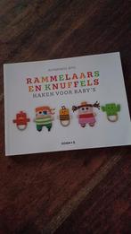 Rammelaars en knuffels haken voor baby's, Ophalen of Verzenden, Zo goed als nieuw, Haken, Patroon of Boek