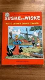 Suske en Wiske: witte zwanen zwarte zwanen. ( 100 jaar AH), Eén stripboek, Ophalen of Verzenden, Zo goed als nieuw, Willy Vandersteen
