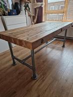Robuuste houten tafel met stalen poten, Huis en Inrichting, Tafels | Eettafels, Ophalen, 50 tot 100 cm, Zo goed als nieuw, Vijf personen of meer