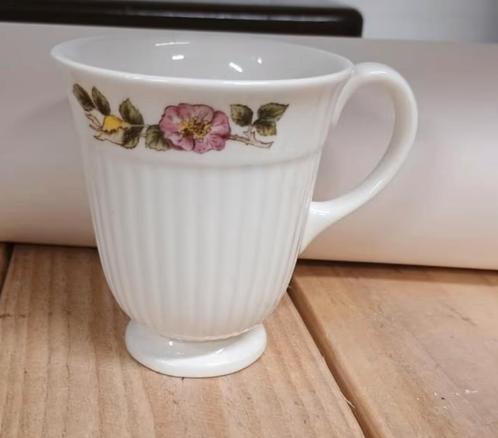 Wedgwood "Briar rose" servies delen., Antiek en Kunst, Antiek | Servies los, Ophalen
