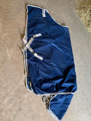2 Bucas winterdekens 150 gram beschikbaar voor biedingen