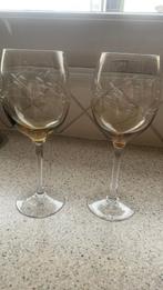 wijn glazen bruin glas 2 stuks, Verzamelen, Glas en Borrelglaasjes, Ophalen of Verzenden, Zo goed als nieuw, Overige typen