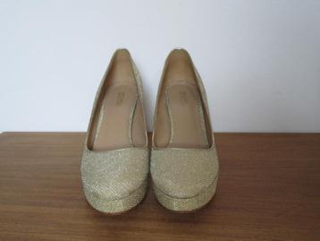 Nr.134: Geweldige Michael Kors Schoenen Plateau pump beschikbaar voor biedingen
