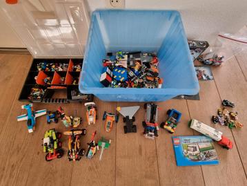 Partij Lego, losse lego onderdelen en sets beschikbaar voor biedingen