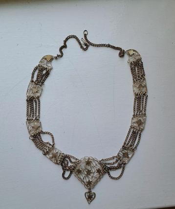 Oude oosterse ketting, prachtig en compleet beschikbaar voor biedingen
