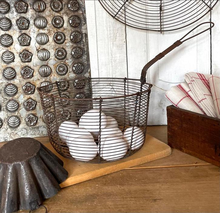Brocante oude draad mand met handvat, Antiek en Kunst, Curiosa en Brocante, Ophalen of Verzenden