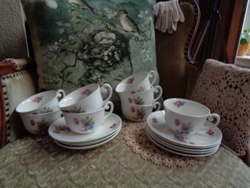 8 Kop & Schotels van Regout Model Boudewijn ** Mimosa ** beschikbaar voor biedingen