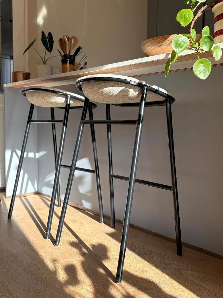 Barkrukken design DeVorm, Huis en Inrichting, Barkrukken, Zo goed als nieuw, 60 tot 90 cm, Metaal, 2 krukken, Met voetsteun, Ophalen