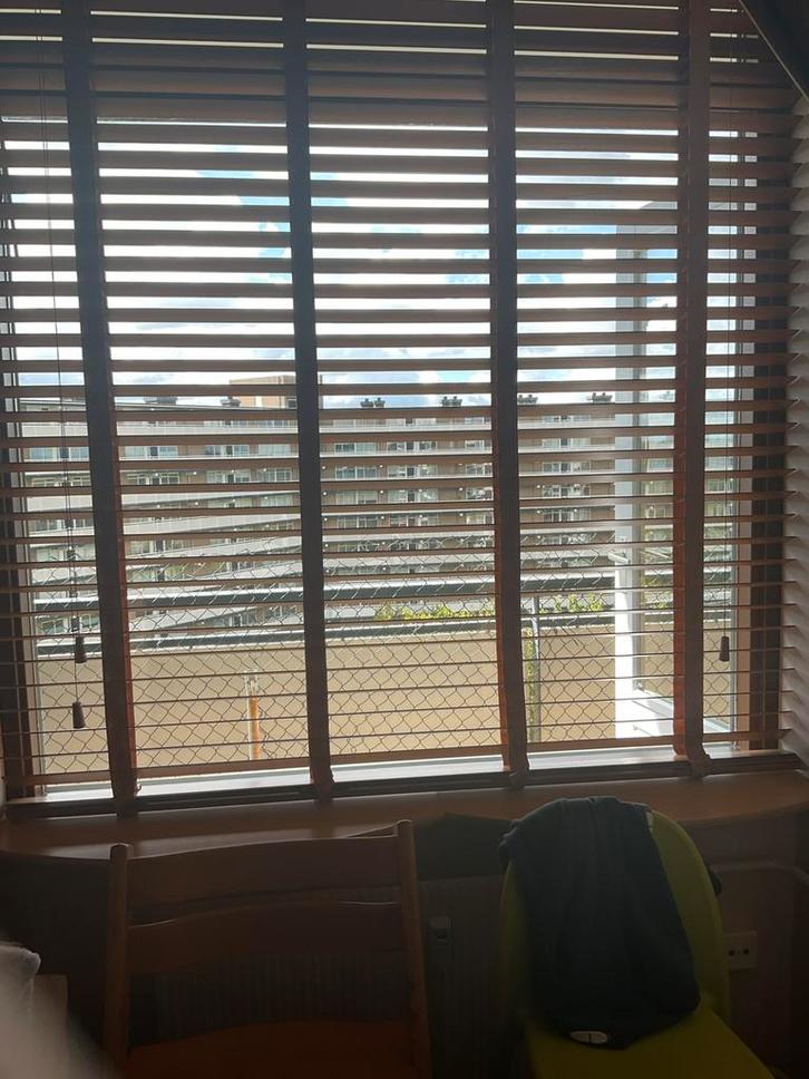 Houten jaloezie Macadamia Eik - 50mm Lamellen, Huis en Inrichting, Stoffering | Gordijnen en Lamellen, Nieuw, Ophalen