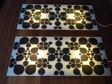 Twee vintage Ikea Gyllen wandlampen zwart wit patroon beschikbaar voor biedingen