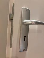 Svedex Deurschild met Slot - 2 stuks GEZOCHT., Doe-het-zelf en Verbouw, Hang- en Sluitwerk, Ophalen, Gebruikt, Rvs, Slot