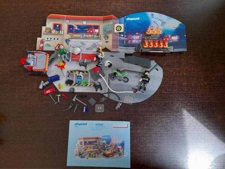 Playmobiel brandweer en garage set, Kinderen en Baby's, Speelgoed | Playmobil, Zo goed als nieuw, Complete set, Ophalen of Verzenden