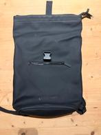 Strakke zwarte rugtas met rolsluiting (ABN AMRO), Sieraden, Tassen en Uiterlijk, Verzenden, Zo goed als nieuw, Overige merken