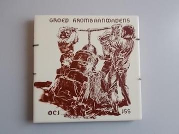 Militaria - Tegel - Groep Krombaanwapens. beschikbaar voor biedingen