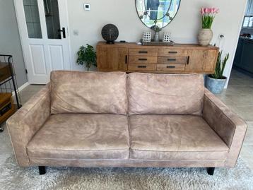 Lederen bank 2,5 zits in de kleur taupe