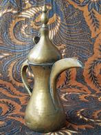 Mooie antieke Oosterse Dallah of koffiepot 31,5 cm., Antiek en Kunst, Antiek | Koper en Brons, Ophalen of Verzenden, Koper