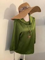 Nieuwe blouse groen glanzend maat m 38 olijfgroen, Kleding | Dames, Blouses en Tunieken, Ophalen of Verzenden, Nieuw, Maat 38/40 (M)